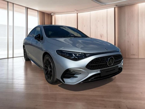Mercedes-Benz CLA  180 con tecnologia hibrida