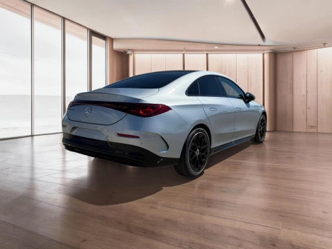 Mercedes-Benz CLA  180 con tecnologia hibrida