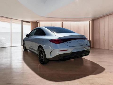 Mercedes-Benz CLA  180 con tecnologia hibrida