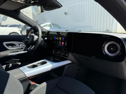 Mercedes-Benz CLA  180 con tecnologia hibrida