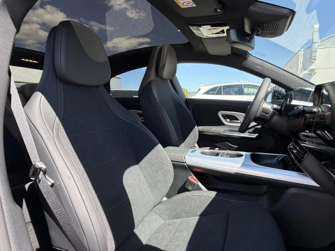 Mercedes-Benz CLA  180 con tecnologia hibrida