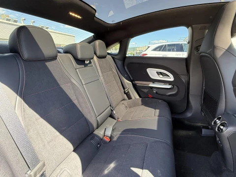 Mercedes-Benz CLA  180 con tecnologia hibrida