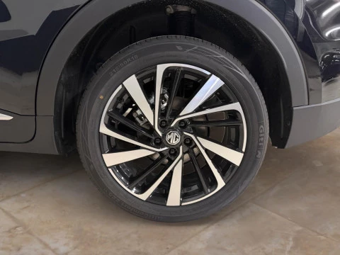 MG ZS Hybrid+ Luxury