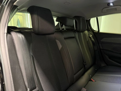 Peugeot 308 5P Allure BlueHDi 130 S&S MAN