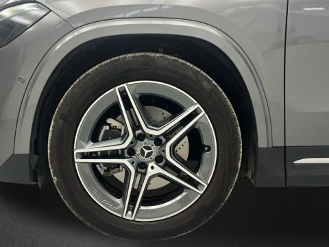 Mercedes-Benz GLA 200 d