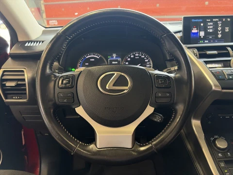 Lexus NX 2.5 300h F Sport Panoramico 4WD 145 kW (197 CV)