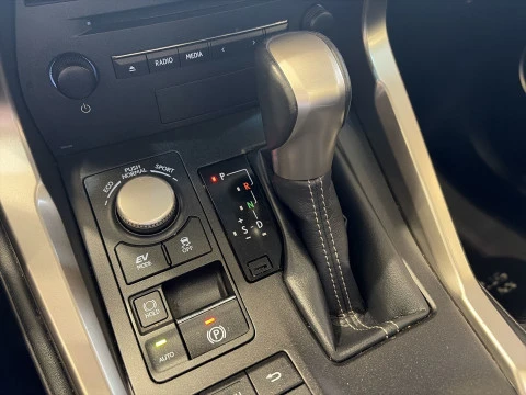 Lexus NX 2.5 300h F Sport Panoramico 4WD 145 kW (197 CV)