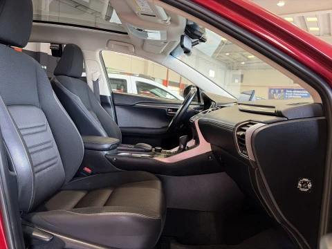Lexus NX 2.5 300h F Sport Panoramico 4WD 145 kW (197 CV)