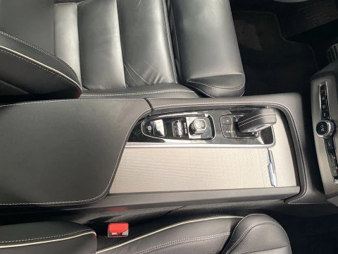 Volvo XC90 2.0 T8 RECHARGE R-DESIGN AWD AT 5P 7 Plazas