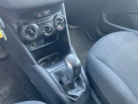 Peugeot 208 5P Signature 1.2L PureTech 60KW (82CV)