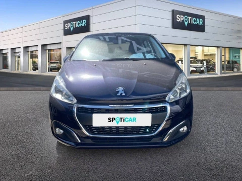 Peugeot 208 5P Signature 1.2L PureTech 60KW (82CV)