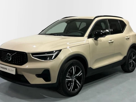Volvo XC40 2.0 B3 PLUS DARK AUTO 163 5P