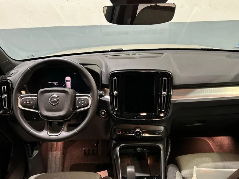 Volvo XC40 2.0 B3 PLUS DARK AUTO 163 5P