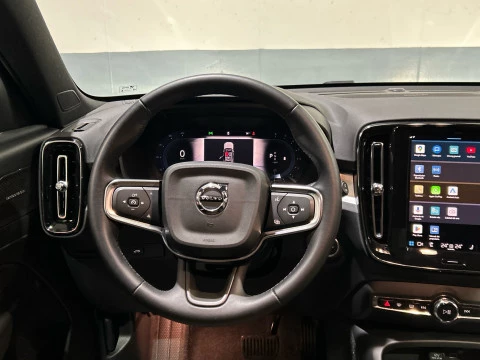 Volvo XC40 2.0 B3 PLUS DARK AUTO 163 5P