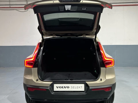 Volvo XC40 2.0 B3 PLUS DARK AUTO 163 5P