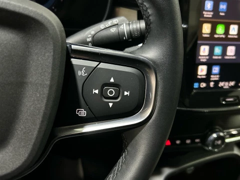 Volvo XC40 2.0 B3 PLUS DARK AUTO 163 5P