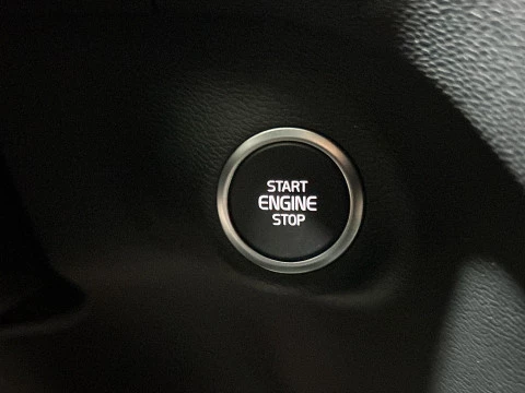 Volvo XC40 2.0 B3 PLUS DARK AUTO 163 5P