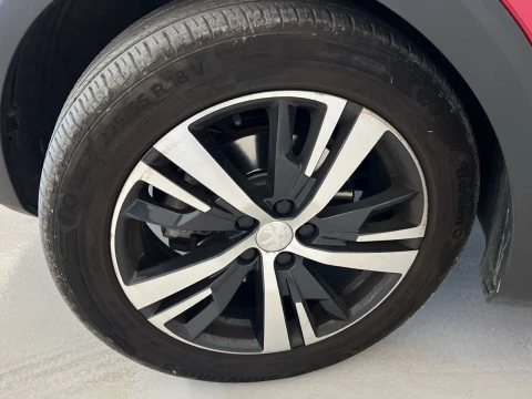 Peugeot 3008 1.2 PURETECH 96KW (130CV) ALLURE S&S