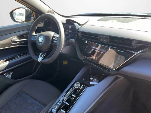 Alfa Romeo Junior Ibrida 107kW (145CV)