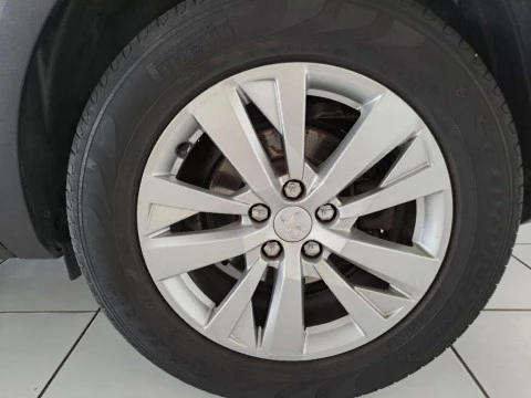 Peugeot 3008 1.2 PURETECH 96KW ACTIVE S&S 5P