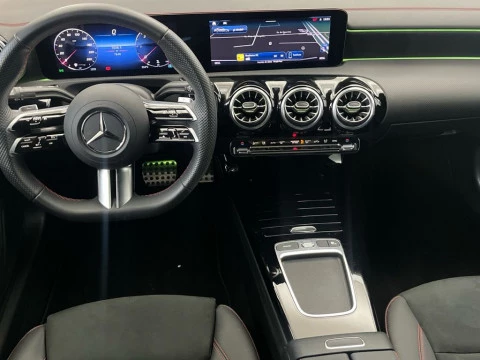 Mercedes-Benz CLA 220 D DCT