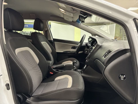 Kia Cee'd Sporty Wagon 1.6 CRDi VGT x-Tech17 100 kW (136 CV)