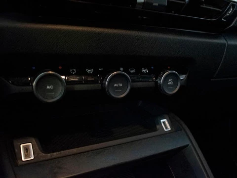 Citroën C4 1.2 PURETECH 130 S&S FEEL PACK 5P