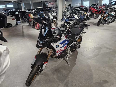 BMW F 900 GS 