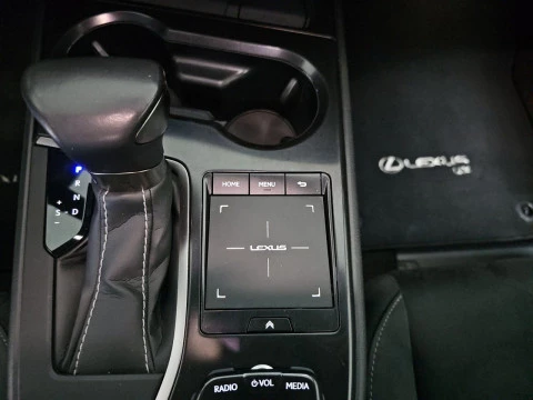 Lexus UX 2.0 250h Premium