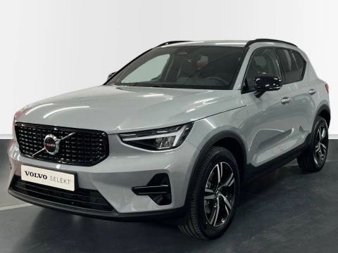 Volvo XC40 XC40 B3 PLUS DARK Volvo XC40 XC40 B3 PLUS DARK