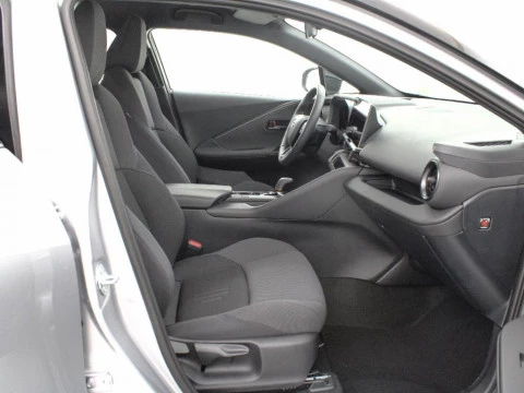 Toyota C-HR CH Toyota C-HR - NG24