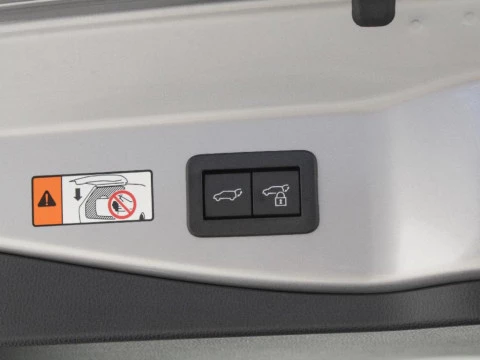 Toyota C-HR CH Toyota C-HR - NG24