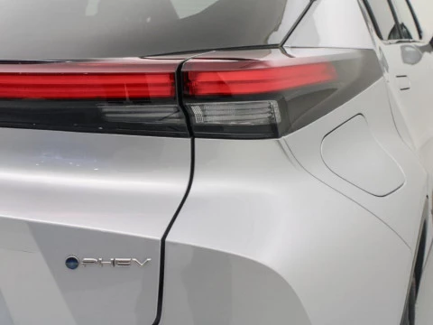 Toyota C-HR CH Toyota C-HR - NG24