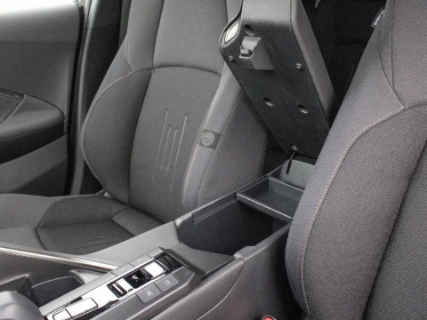 Toyota C-HR CH Toyota C-HR - NG24