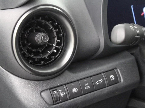 Toyota C-HR CH Toyota C-HR - NG24