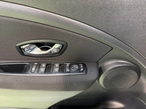 Renault Fluence 1.6 16v Limited 85 kW (115 CV)