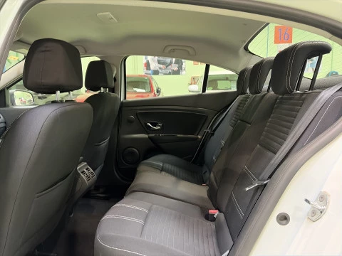 Renault Fluence 1.6 16v Limited 85 kW (115 CV)