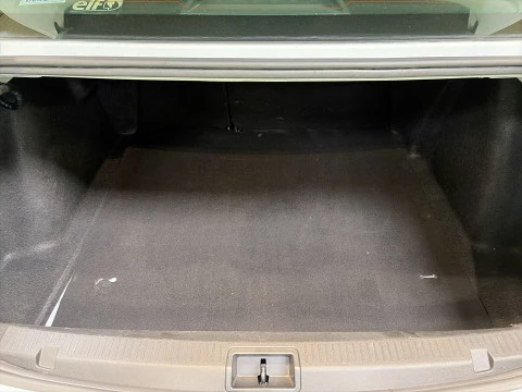 Renault Fluence 1.6 16v Limited 85 kW (115 CV)