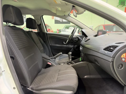 Renault Fluence 1.6 16v Limited 85 kW (115 CV)