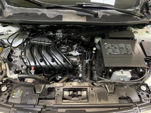 Renault Fluence 1.6 16v Limited 85 kW (115 CV)