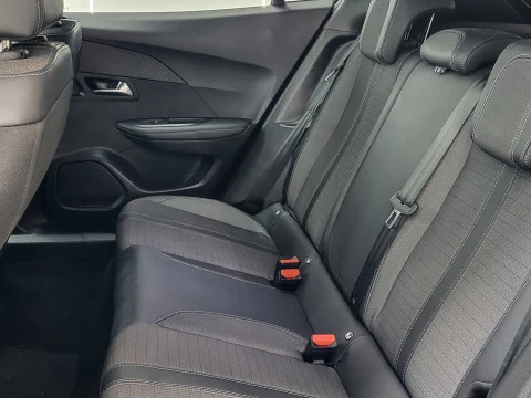 Peugeot 2008 Allure Puretech 100 S&S 6 Vel. MAN