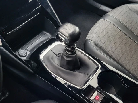 Peugeot 2008 Allure Puretech 100 S&S 6 Vel. MAN