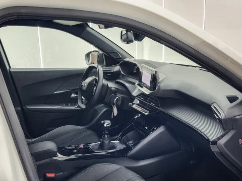 Peugeot 2008 Allure Puretech 100 S&S 6 Vel. MAN