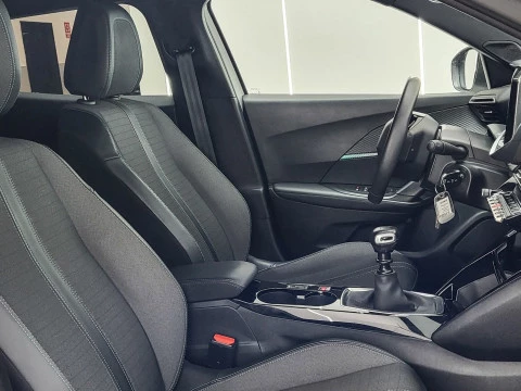 Peugeot 2008 Allure Puretech 100 S&S 6 Vel. MAN