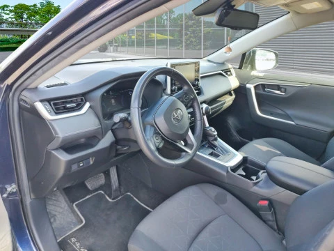 Toyota Rav4 2.5l 220H Advance