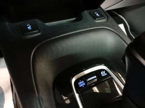 Toyota Corolla 2.0 180H STYLE E-CVT TOURING SPORT