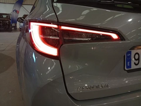 Toyota Corolla 2.0 180H STYLE E-CVT TOURING SPORT