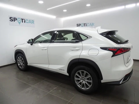 Lexus NX 2.5 300h Business Navigation 2WD