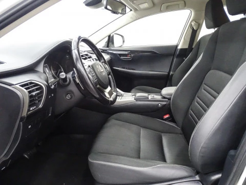 Lexus NX 2.5 300h Business Navigation 2WD