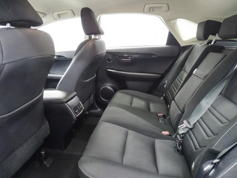 Lexus NX 2.5 300h Business Navigation 2WD